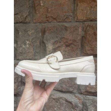 Bézs , bőr loafer 