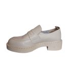 Krémszínű bőr loafer - Sacha Essentials